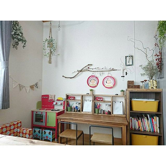 地震対策も叶える本棚とは 倒れにくい造りとミニマルな分量がポイント Folk