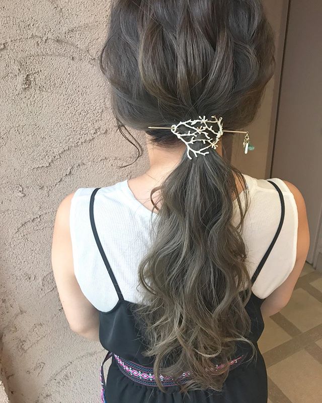 簡単な髪の毛のアレンジ方法をご紹介 不器用さんでも可愛いヘアは作れ