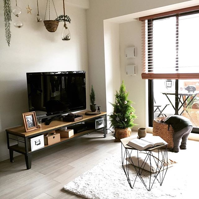 テレビ周りをオシャレに テレビボードのインテリア実例をご紹介 Folk