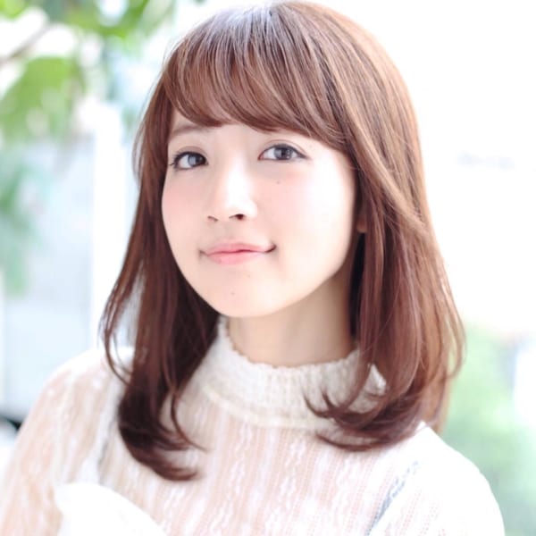 ミディアムのストレートヘア特集 上品で清楚な雰囲気が大人女子にぴったり Folk