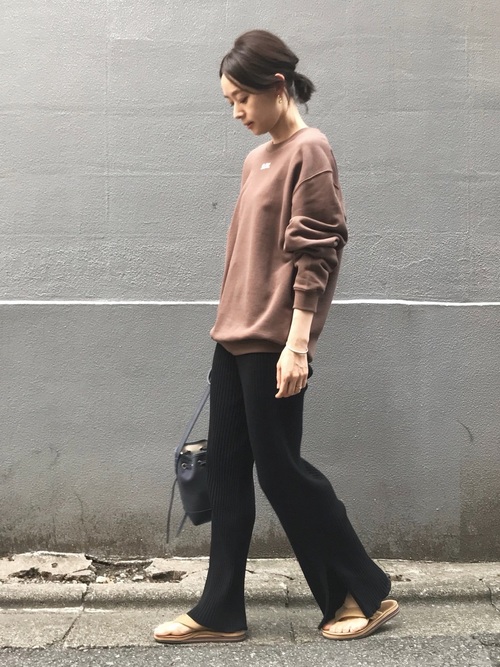SLOW. ビッグシルエットロゴスウェット