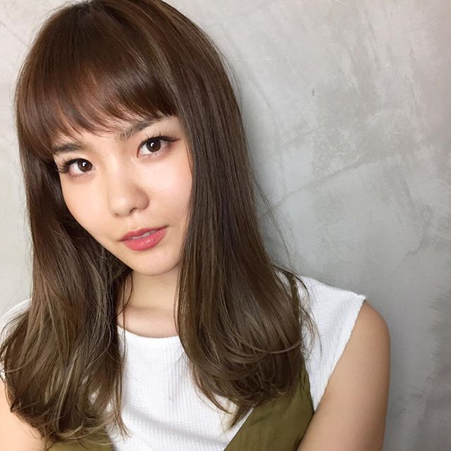 髪型に迷った時の参考に ミディアム ロングスタイルのヘアカタログ Folk