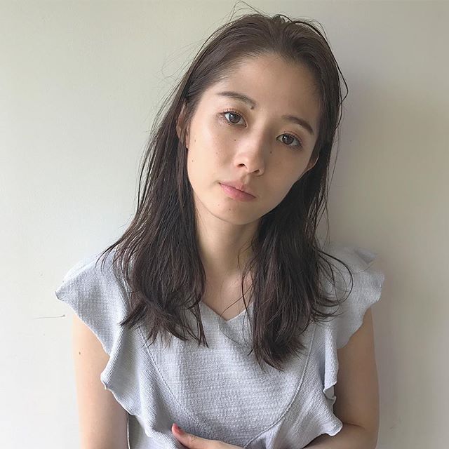 アラサー女性におすすめ 魅力たっぷりのおでこ出しヘアスタイルをご紹介 Folk