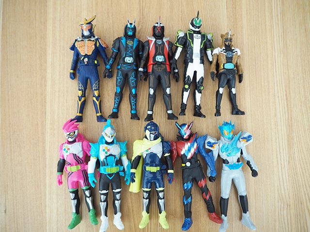 男の子ママ必見 ごちゃつきにサヨナラできるおもちゃ収納アイデア Folk