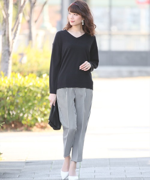 タックテーパードパンツ
