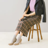 足元からすっきり！Vカットパンプスを取り入れた大人女性コーデをご紹介♡