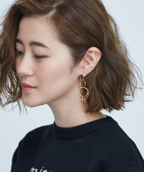 マーブルスクエア×ロングサークルピアス