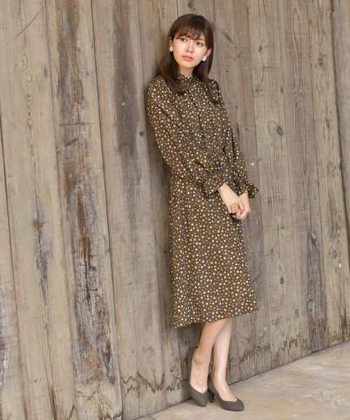小花柄プチハイネックワンピース