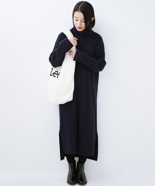 暖かくていろいろ隠してくれる ゆるシルエットのタートルニットワンピース by que made me