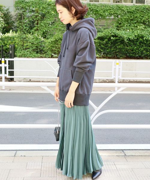 アコーディオンプリーツスカート