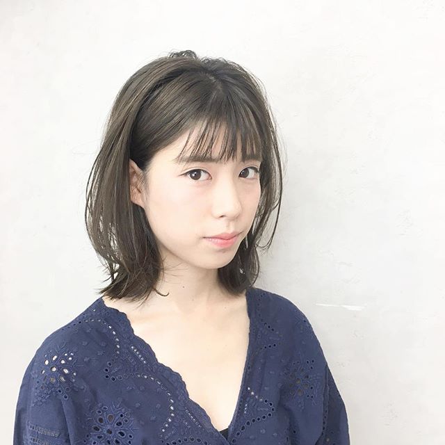 地味に見えるのは嫌 垢抜けて魅せるおしゃれ暗髪カラー12選 Folk