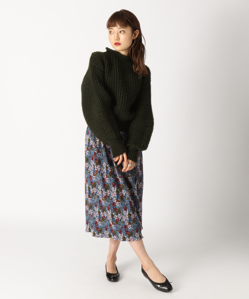 ハイネックロールニット