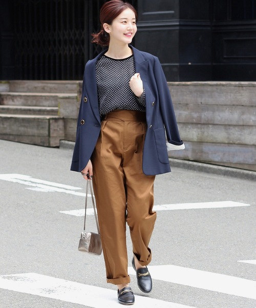 ブラウン