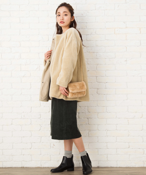 ファーショルダーバッグ