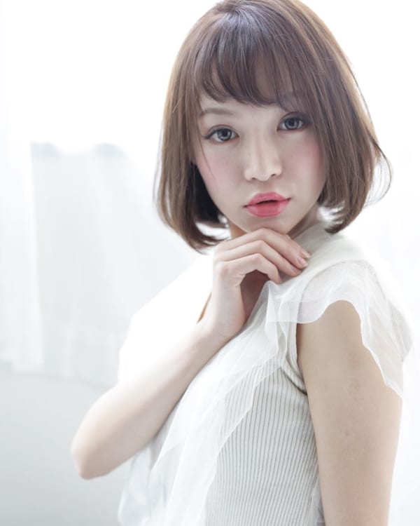 アシンメトリー前髪特集 イメチェンするなら小顔効果抜群のアシメ前髪で決まり Folk