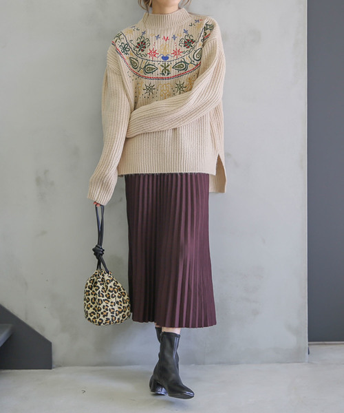 リブプチハイネックカラー刺繍ざっくり編みサイドスリット後ろ長めイレギュラーヘム長袖ニット