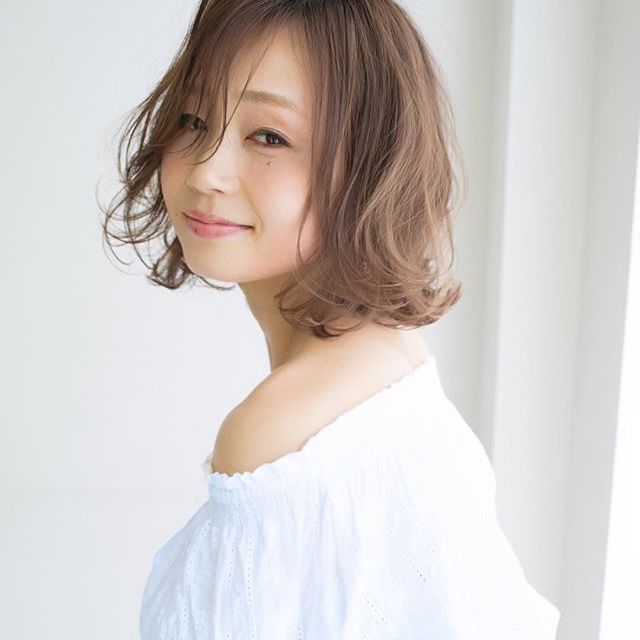 飾らないのが魅力的 ハーフっぽくなれちゃう外国人風ヘアスタイリング術をご紹介 Folk