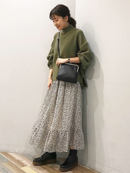 緑に合う色の組み合わせって 最新トレンドのカラーコーデ 着こなし50選 Folk