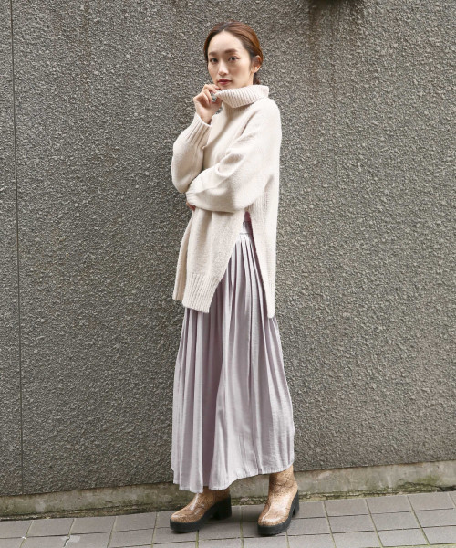 シャイニープリーツロングスカート