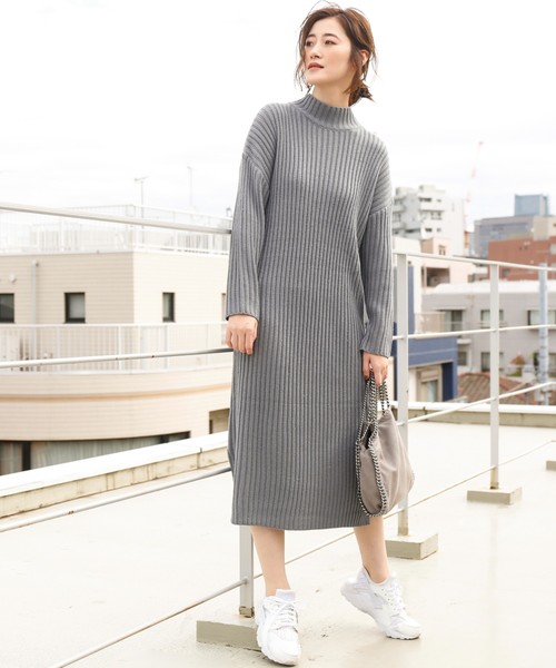 ワイドリブハイネックニットロングワンピース