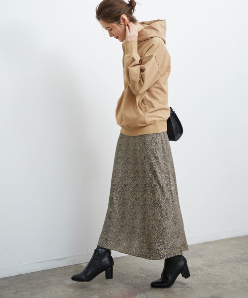レオパード柄ロングスカート
