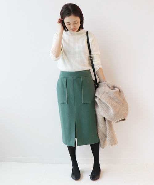 モッサタイトミモレスカート