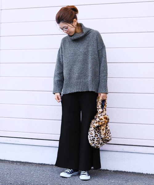 黒トップス11
