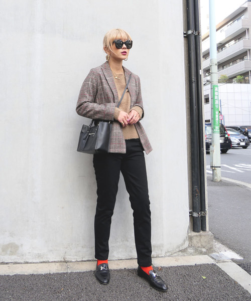 スリムストレートブラックデニムパンツ