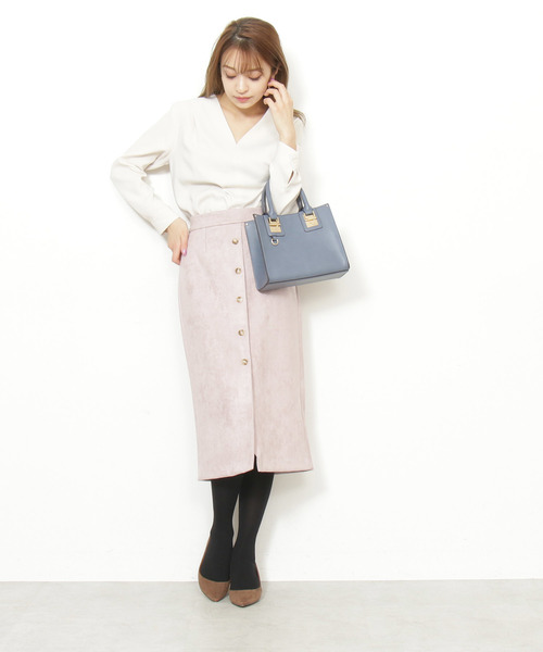 冬から春まで使える スエードスカートを取り入れた色別コーディネート集 Folk