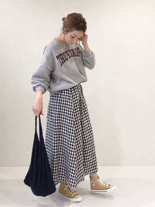 19春のスニーカーコーデまとめ 大人女子のおすすめスニーカースタイルをご紹介 Folk