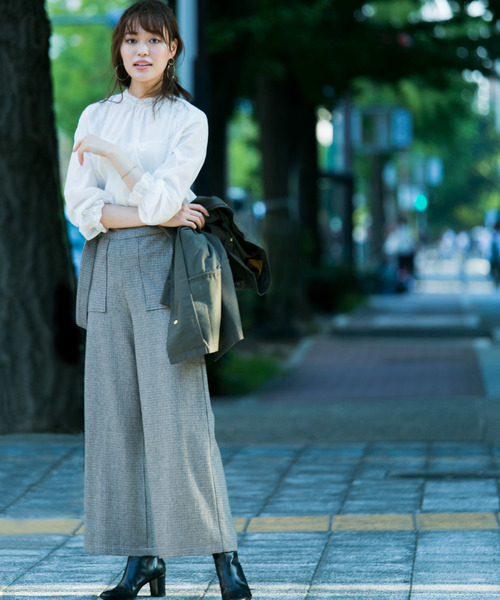 30代女子におすすめ 爽やかに着こなす 白シャツ ブラウス コーデ Folk