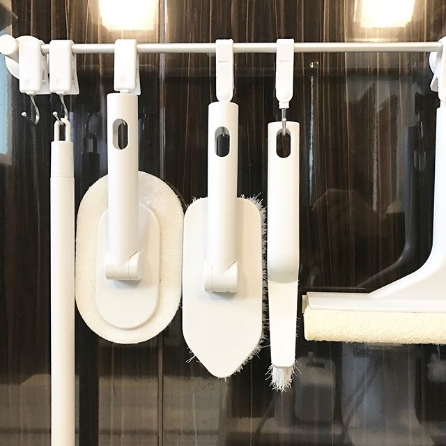 お風呂グッズは浮かせて収納 掃除が楽になる 吊り下げ収納術 をマスターしよう Folk