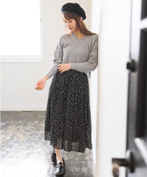 シフォン花柄プリーツスカート