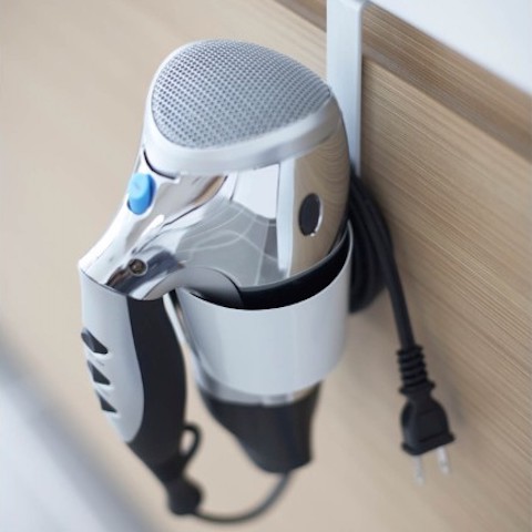 ドライヤーをきれいに収納 ごちゃごちゃさせずスムーズに取り出せる方法とは Folk