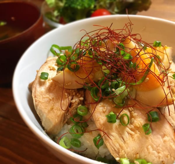 鶏むねチャーシュー丼