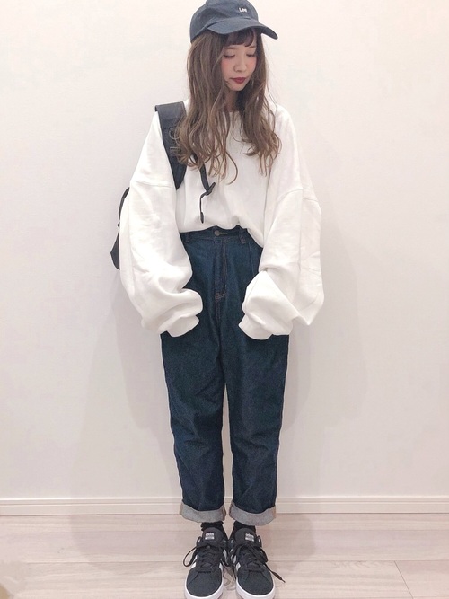 ストリートコーデ50選 大人女子が挑戦したいワンランク上のおしゃれスタイル Folk