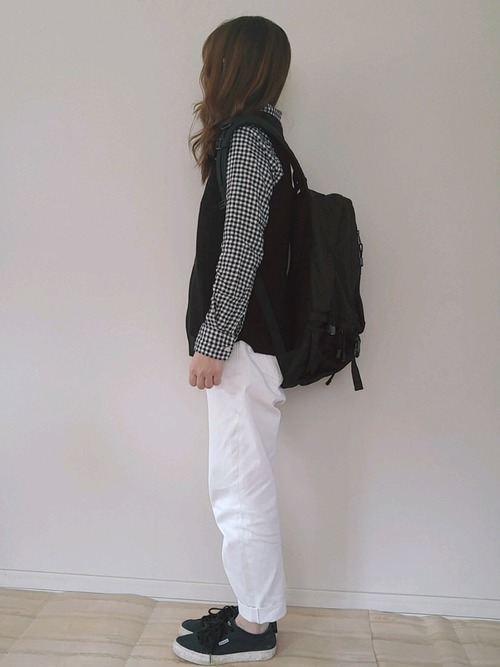 レディースの黒シャツコーデ70選 大人の魅力を引き出す着こなし方って Folk レディースの黒シャツコーデ70選 大人の魅力を引き出す着こなし方って Folk