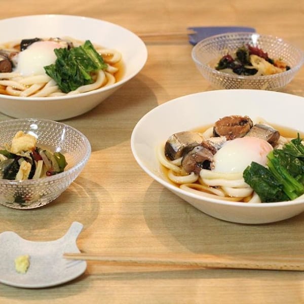 シンプルな北欧食器 イッタラ ティーマ で彩るテーブル風景をご紹介 Folk