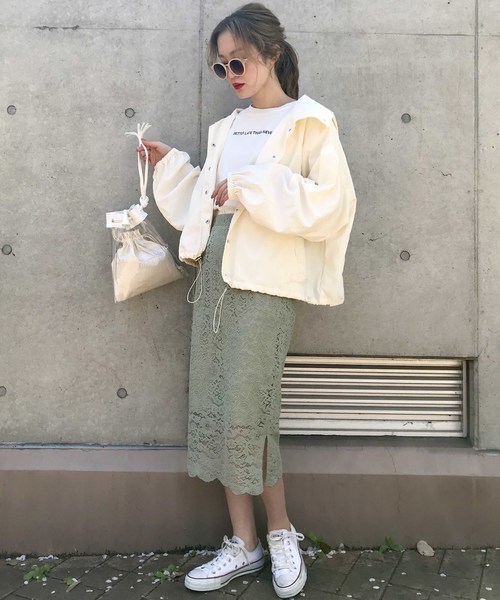 春のキャンプやbbqのイベントにピッタリ 大人可愛いおすすめアウトドアコーデ選 Folk