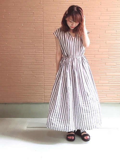 ナイキサンダルコーデ特集 失敗しないおしゃれな大人スタイルをご紹介 Folk