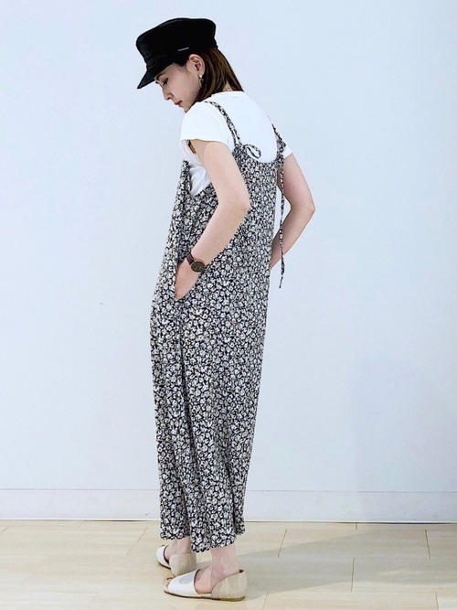 白tシャツ はかなり着回せる 白tを使った大人のオン オフコーデ15選 Folk