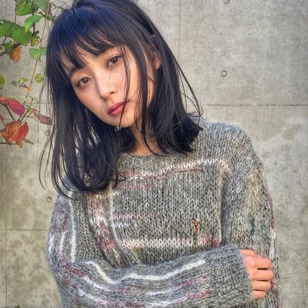 面長さんにおすすめの前髪ありミディアム１４