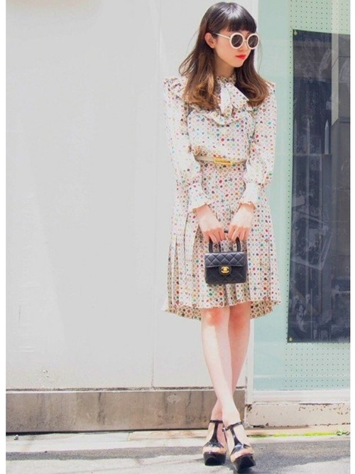 レトロファッション特集 大人女子が挑戦したいエレガントコーデをご紹介 Folk