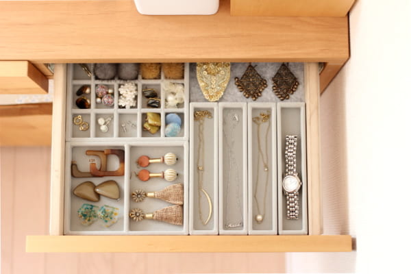 連載 無印良品で見やすい 戻しやすいアクセ収納 アクセ選びをもっと楽しく Folk