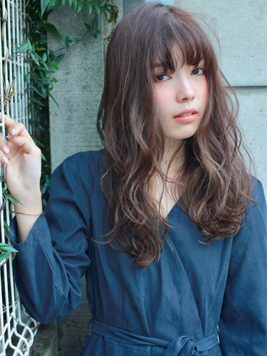 ワンレンロング48選 30代40代が挑戦したい大人の魅力たっぷりのヘアスタイル Folk