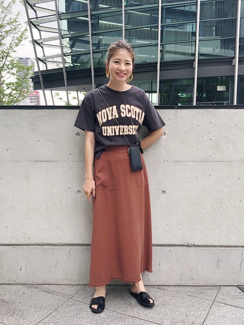 カジュアルスタイルを旬に変える 大人の Tシャツコーデ 選 Folk