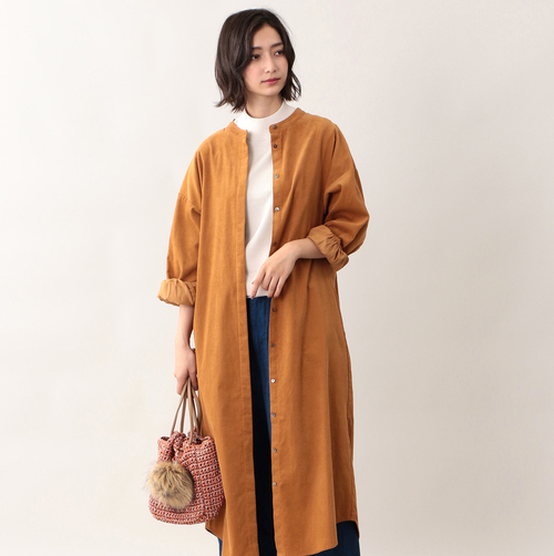 シャツワンピースの秋コーデ特集 おしゃれにキマる大人の着こなし術 Folk