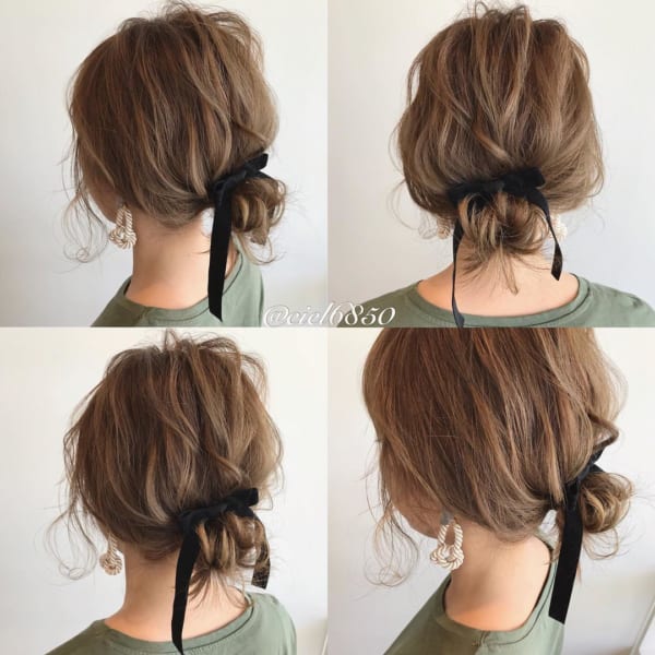 ヘアアクセサリーを使ったシニョンも後れ毛を