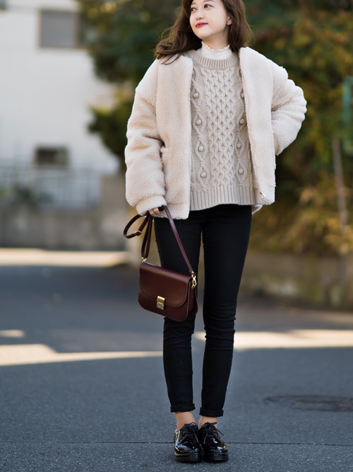 ベージュニットのレディースコーデ特集 大人のおしゃれな着こなし方 Folk