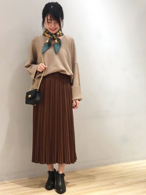 ベージュニットのレディースコーデ特集 大人のおしゃれな着こなし方 Folk